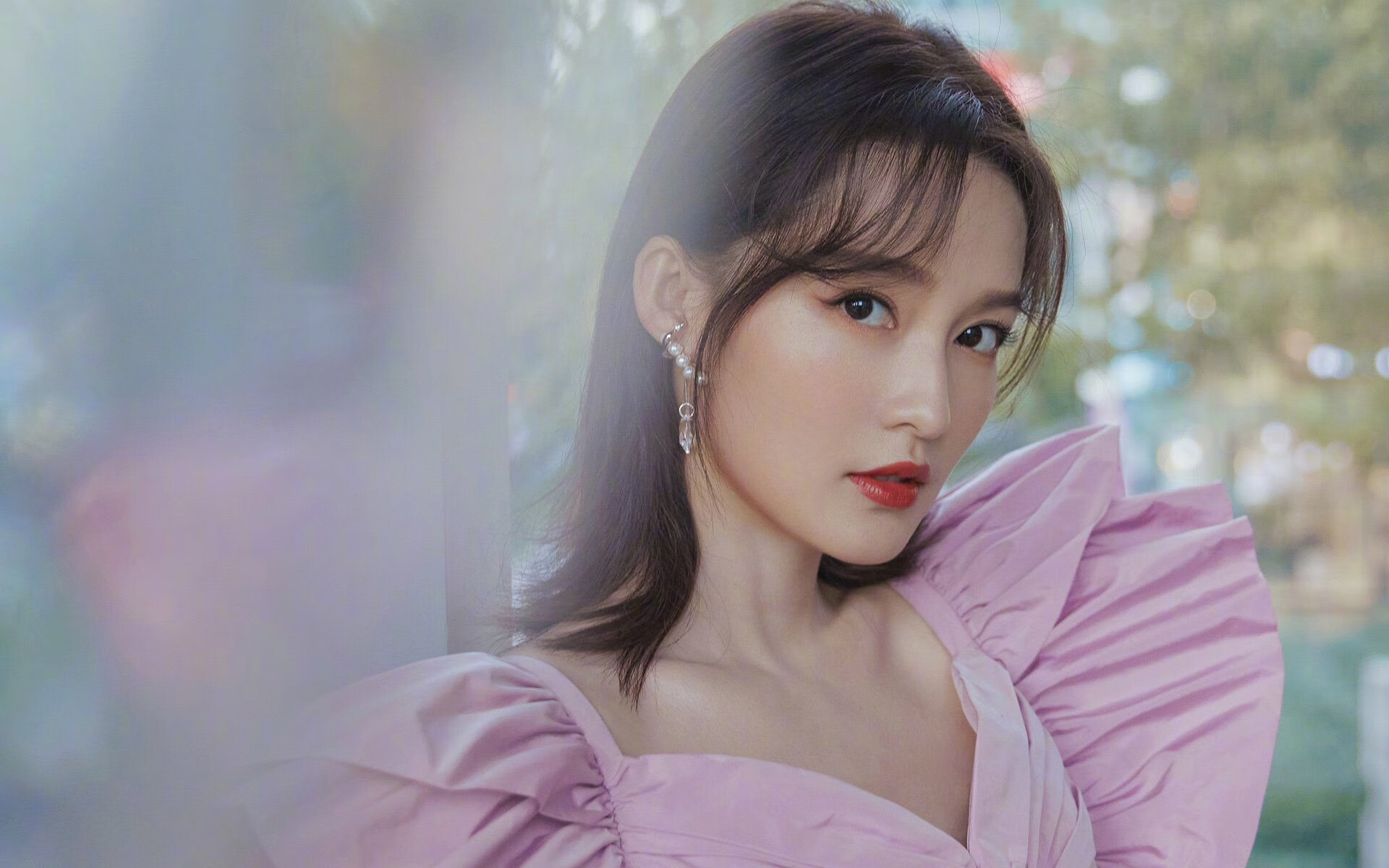 卡普尔凭借超高的竞技状态，帮助袋鼠队在比赛中屡屡得分，卡尔美袋鼠皮足球鞋