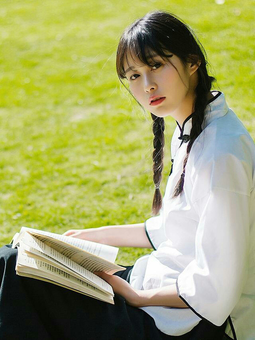 转播团队技术升级全程多角度跟拍呈现赛事全貌,转播团队组成